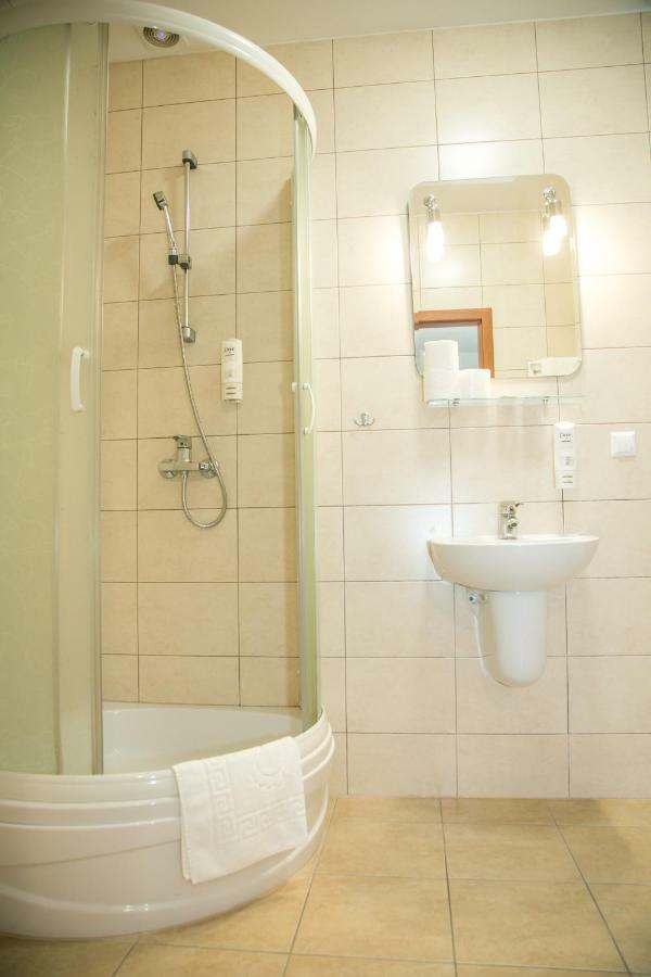 פרודניק Hotel Oaza מראה חיצוני תמונה